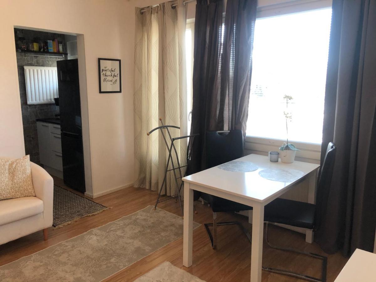 Appartamento Yksio Kilometri Jokirannasta Forilta Turku Esterno foto